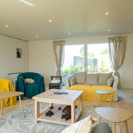 Les Iles Sous Le Vent - Maison Pour Les Grandes Tribus